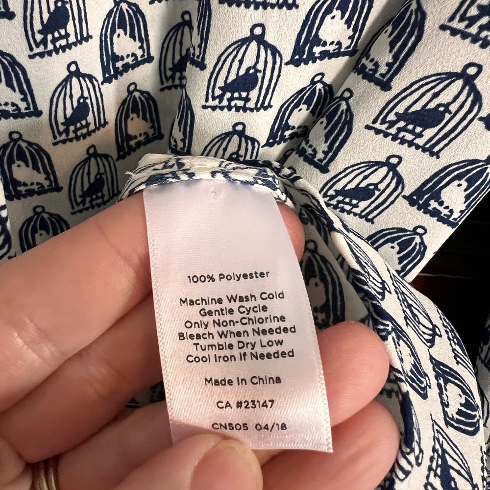 Talbots Women’s Blouse Birdcage Print Blue White size Large Petite - Picture 7 of 10